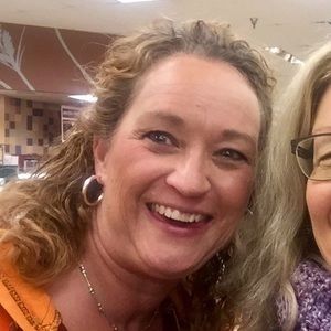 Meet your Posher, Pamela